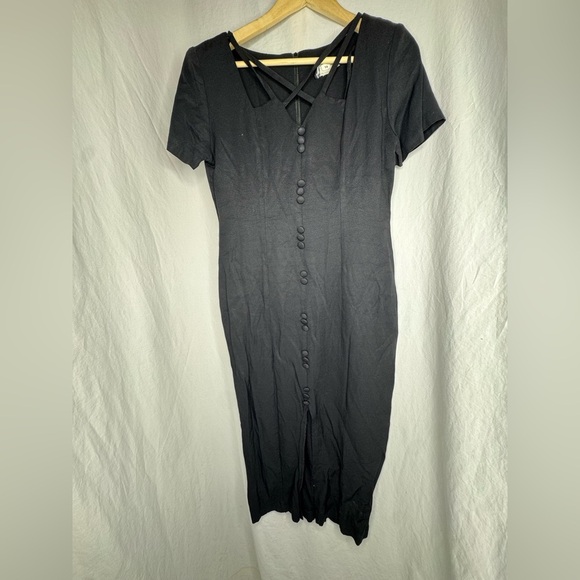 VNTG CrissCross Neckline MIDI Black Shoulder Pad Dress Size Small - Picture 2 of 10